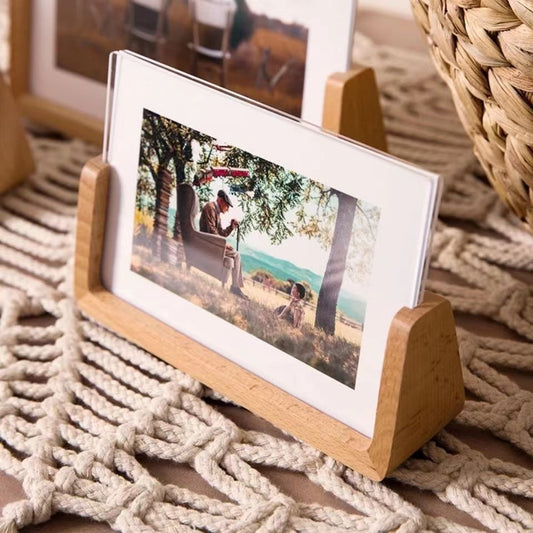 float frame for tabletop or wall with magnetic photo holder
