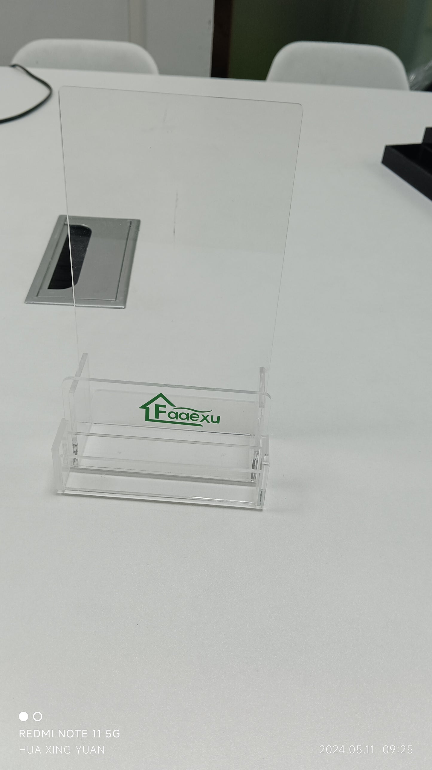 Faaexu Acrylic Modern Art booklet Holder